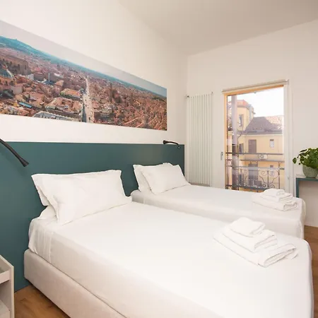 Enjoy - Luxury Experience In The Heart Of Apartment Bologna