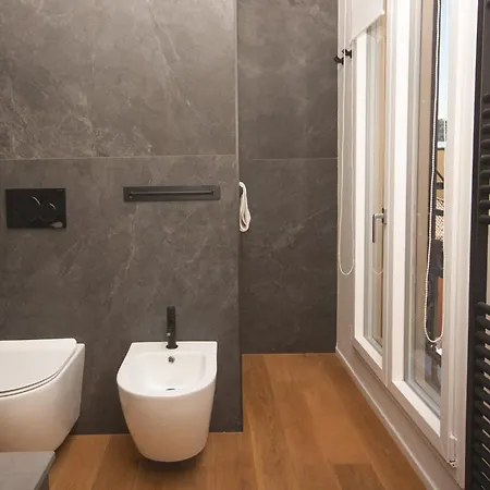 Enjoy - Luxury Experience In The Heart Of Apartment Bologna